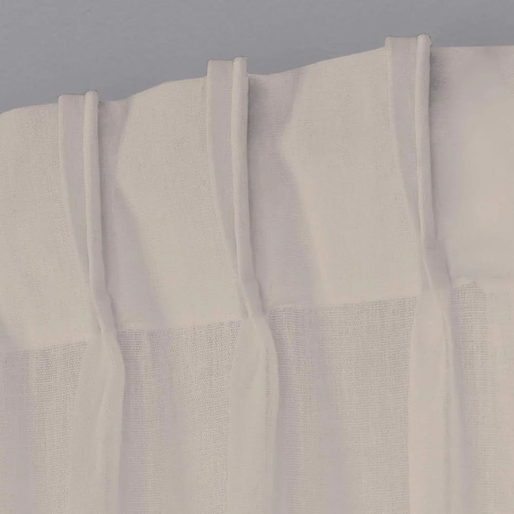 two-piece lightweight hardshell polycarbonate expandable luggage set with 8 spinner wheels in cabernet