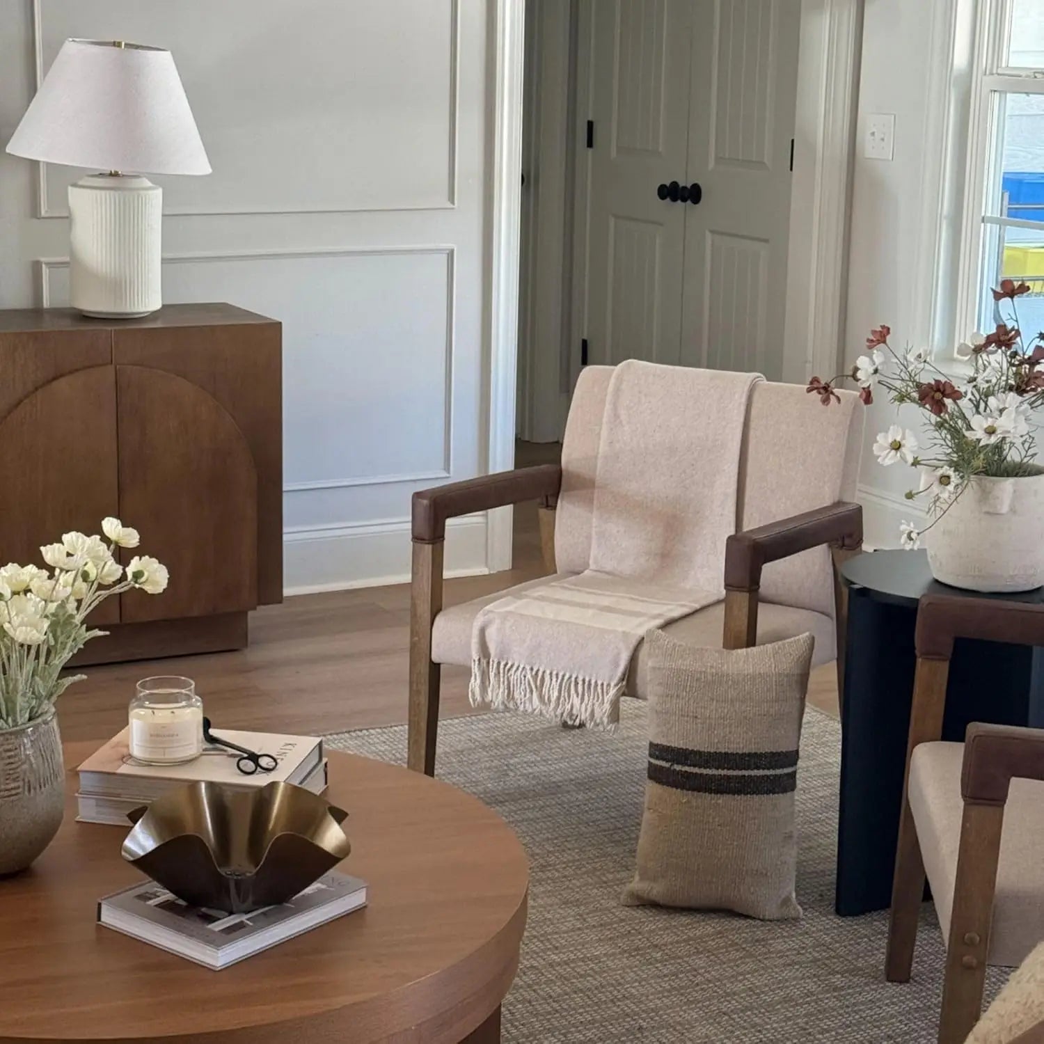 James Hudson Accent Living Room Chair, Comfy Reading Bedroom Chair, Mid-Century Wood Armchair, Upholstered Fabric and Lea